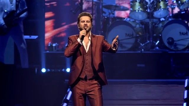 Viva Las Vegas in Ziggo Dome background