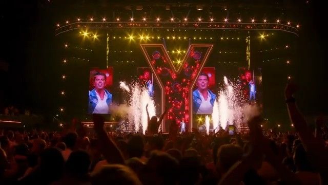 Terug in de Tijd(Live in de Ziggo Dome 2025) background